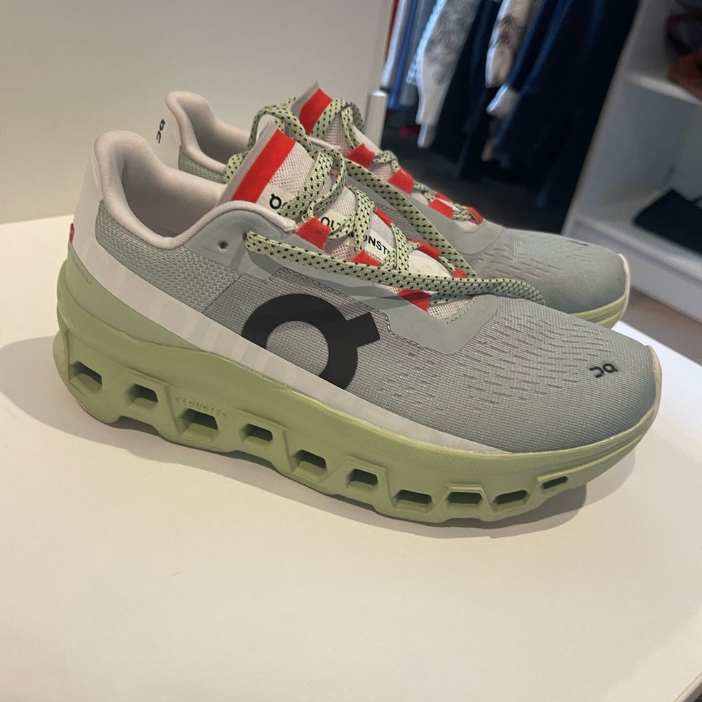 On Cloudmonster Sneakers - color glacier / meadow